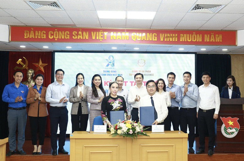 ky ket chuong trinh hop tac 16824943430891917662201 1682505994406612906760 1